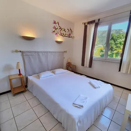 Les Hippocampes - T2 Avec Clim Et Parking Apartament Le Lavandou